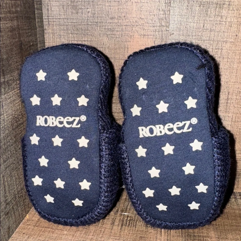 NEW IN PACKAGE Robeez Dark Blue Snap Booties-size 12–18 months